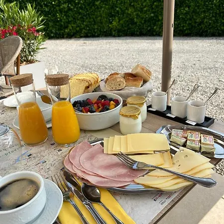 D'hotes Alize, Le Moulin De Predelles Bed & Breakfast